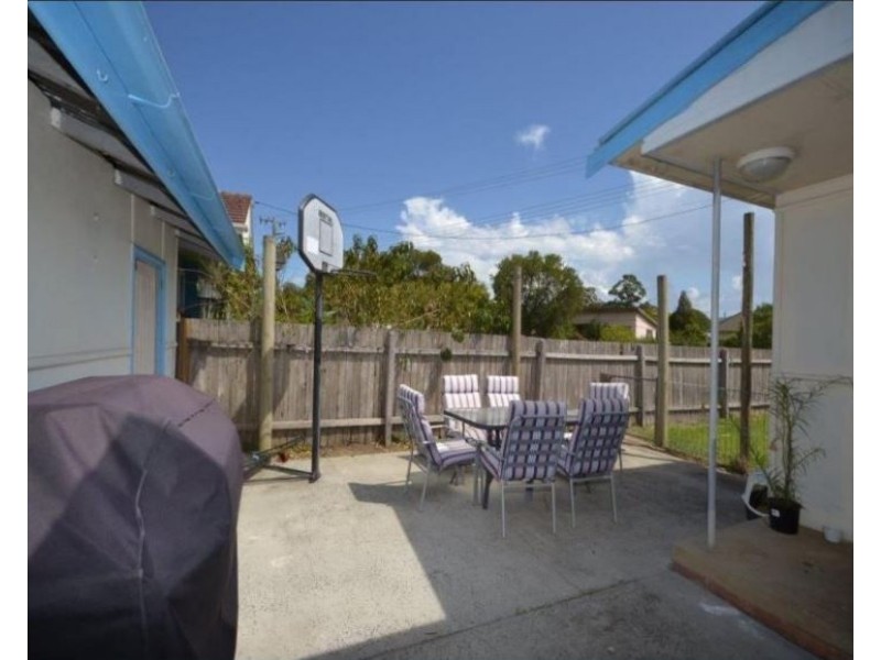 2A Ernest, Nowra NSW 2541