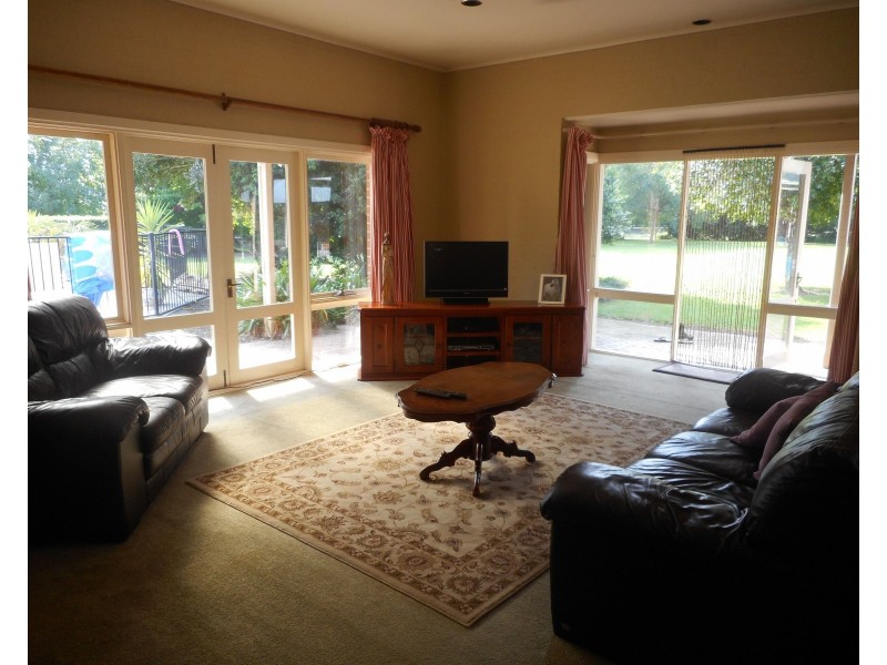 C130 Princes Highway, Meroo Meadow NSW 2540