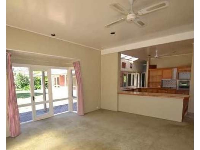C130 Princes Highway, Meroo Meadow NSW 2540
