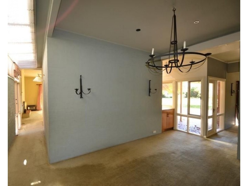 C130 Princes Highway, Meroo Meadow NSW 2540