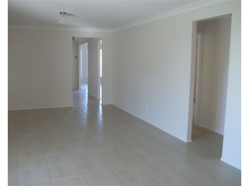 8 Riveroak Road, Worrigee NSW 2540