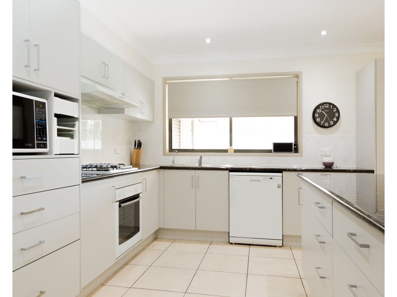 4 Lyndhurst Drive, Bomaderry NSW 2541