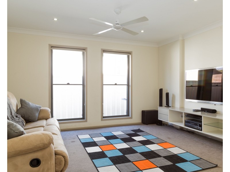 4 Lyndhurst Drive, Bomaderry NSW 2541