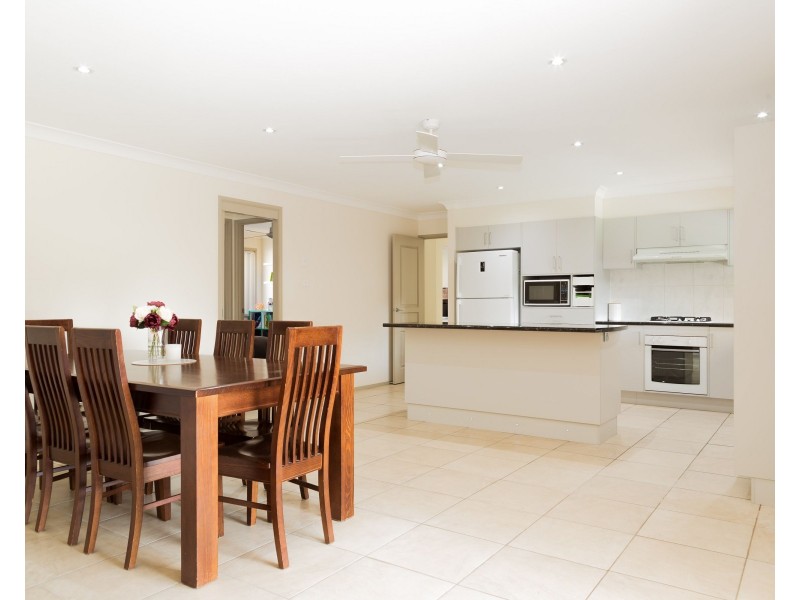 4 Lyndhurst Drive, Bomaderry NSW 2541