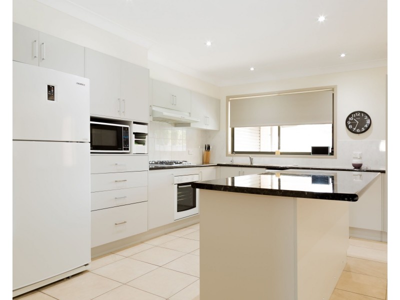 4 Lyndhurst Drive, Bomaderry NSW 2541