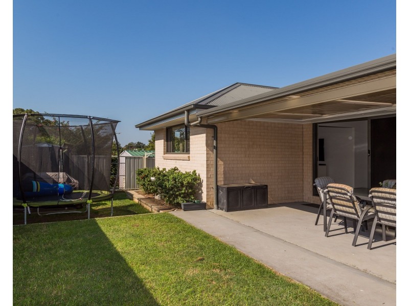 4 Lyndhurst Drive, Bomaderry NSW 2541