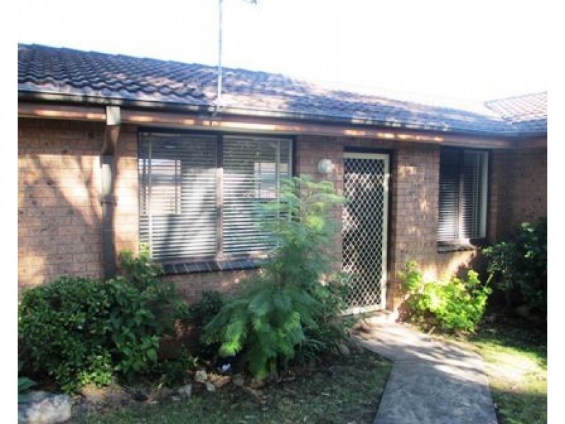 2/45 Brinawarr Street, Bomaderry NSW 2541