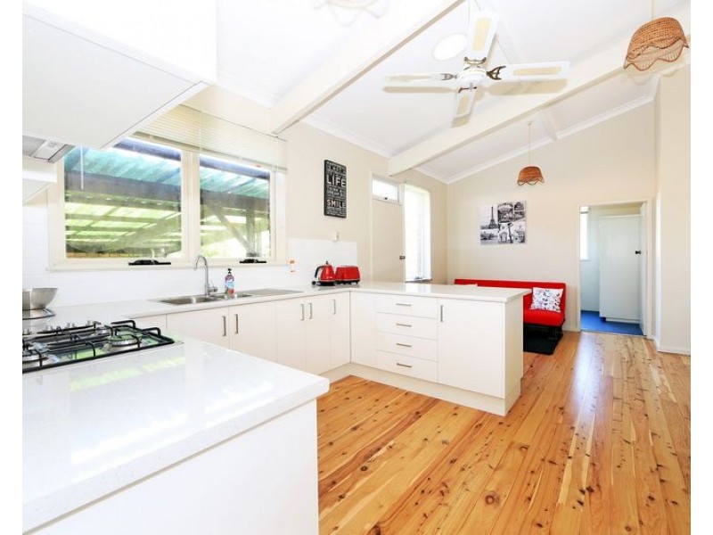 3 Albatross Road, Nowra NSW 2541