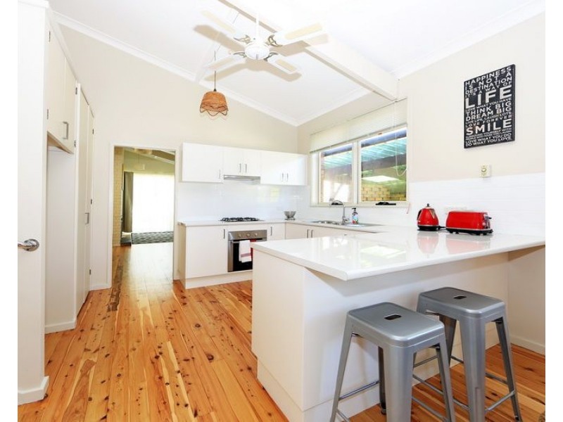 3 Albatross Road, Nowra NSW 2541