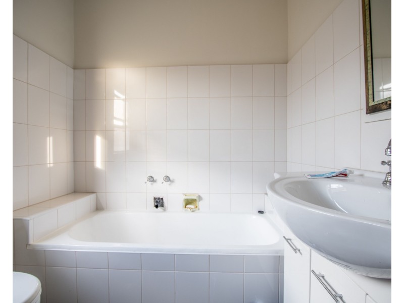 165 Kinghorne Street, Nowra NSW 2541