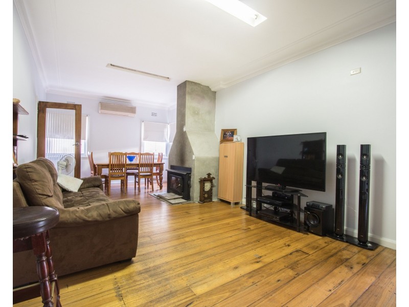 165 Kinghorne Street, Nowra NSW 2541