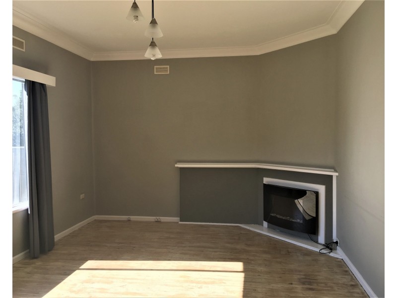 63 St Anns Street, Nowra NSW 2541