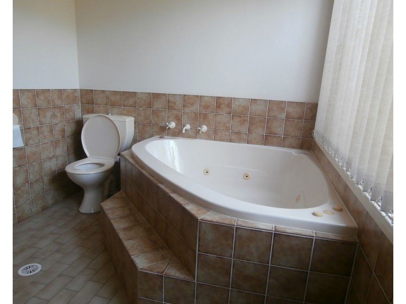 19 Lucas Street, North Nowra NSW 2541