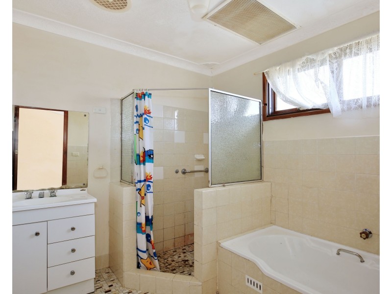 7 Greenwell Point Road, Nowra NSW 2541