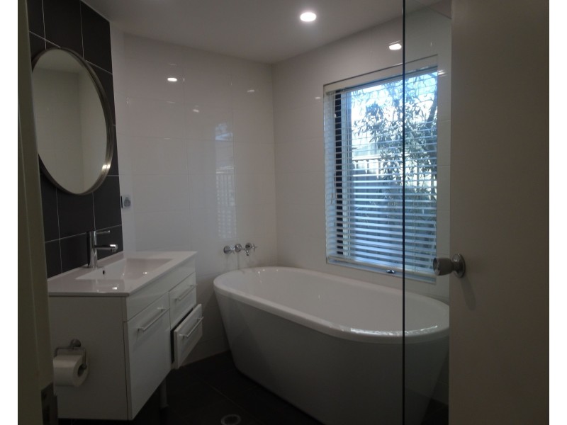 9 Cavalier Parade, Bomaderry NSW 2541