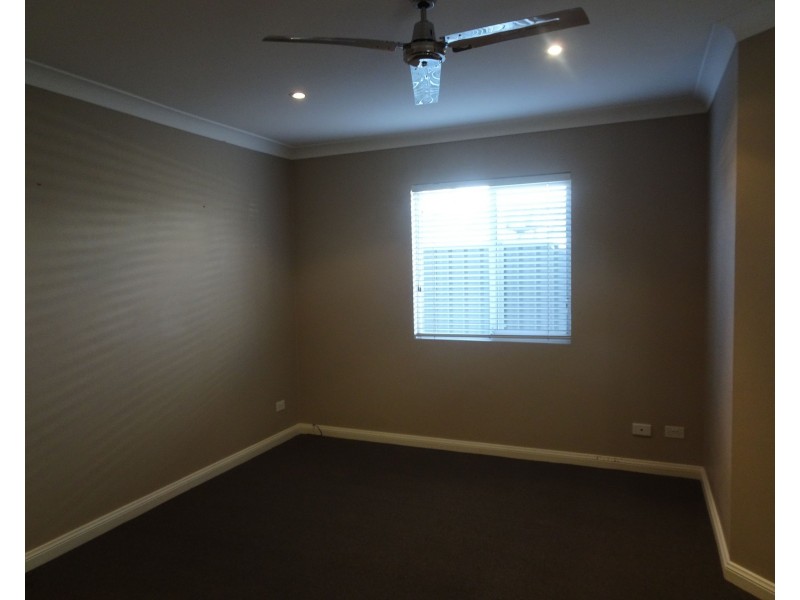 9 Cavalier Parade, Bomaderry NSW 2541
