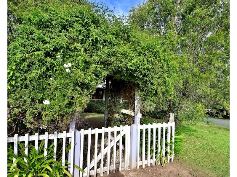 45 Hayward Road, Wandandian NSW 2540