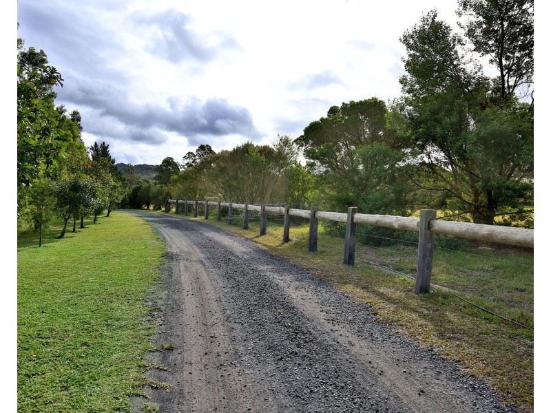 45 Hayward Road, Wandandian NSW 2540