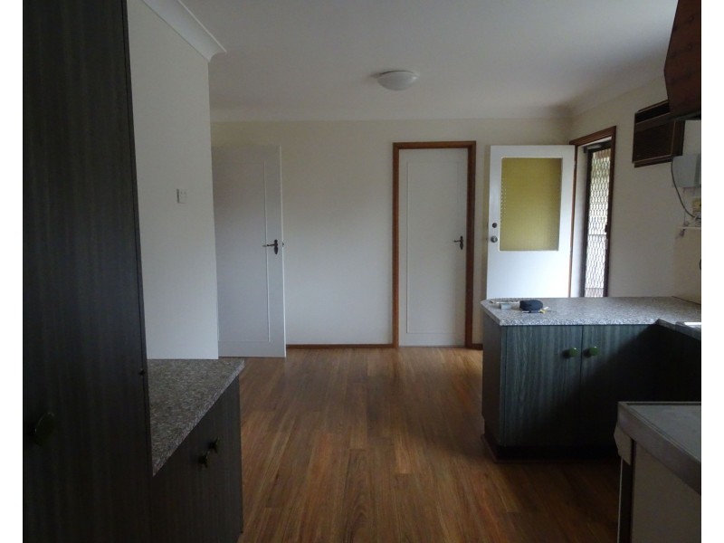 6 Philip Drive, North Nowra NSW 2541