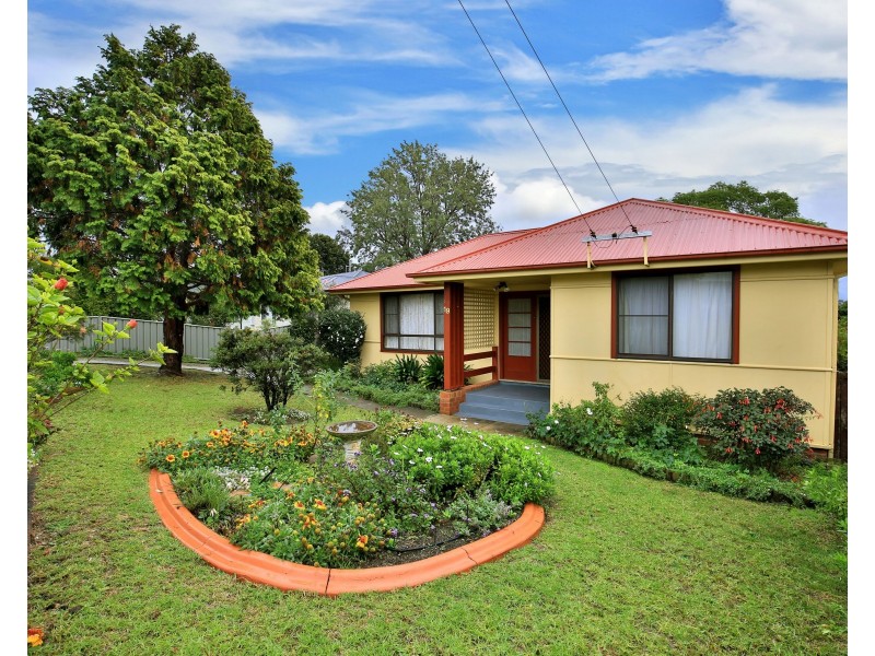 19 Young Avenue, Nowra NSW 2541