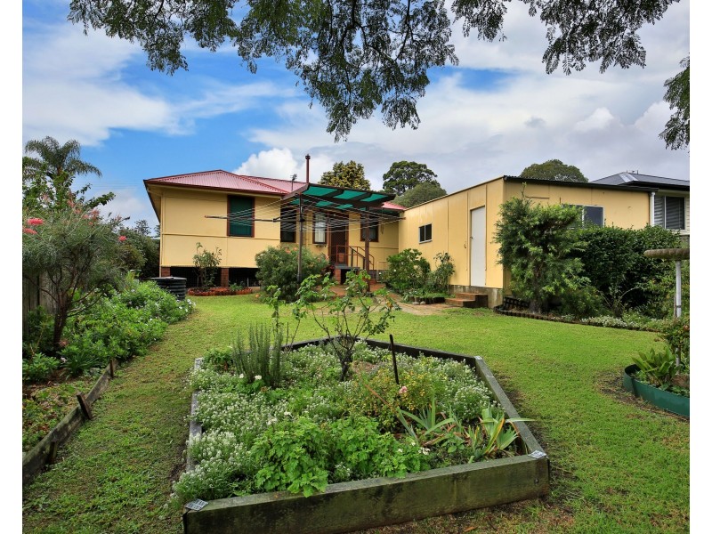 19 Young Avenue, Nowra NSW 2541
