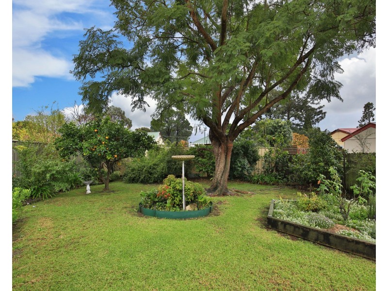 19 Young Avenue, Nowra NSW 2541