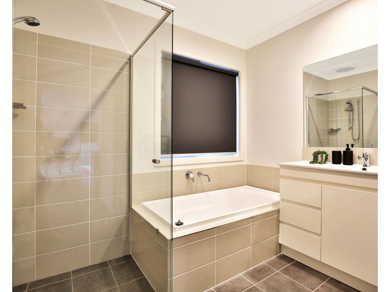 14 Centre Street, Nowra NSW 2541