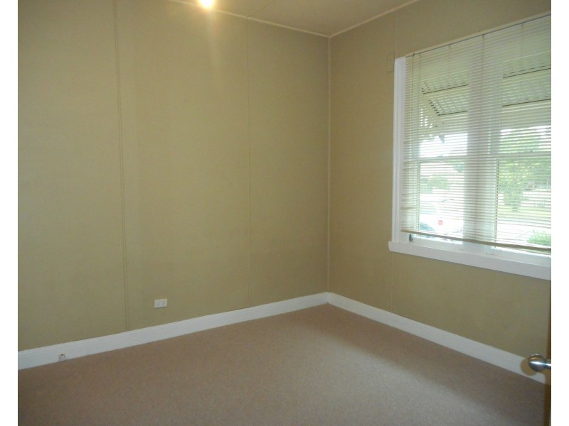 57 Moss Street, Nowra NSW 2541