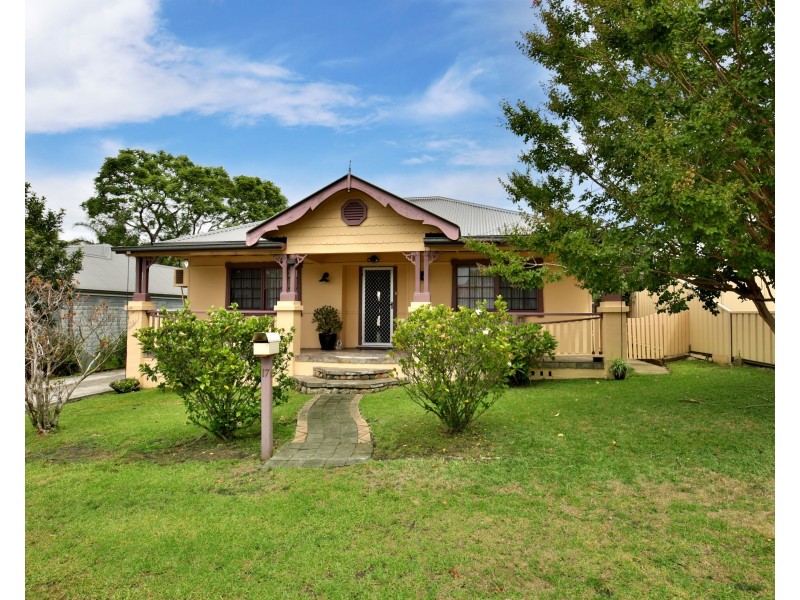 17 Karowa Street, Bomaderry NSW 2541