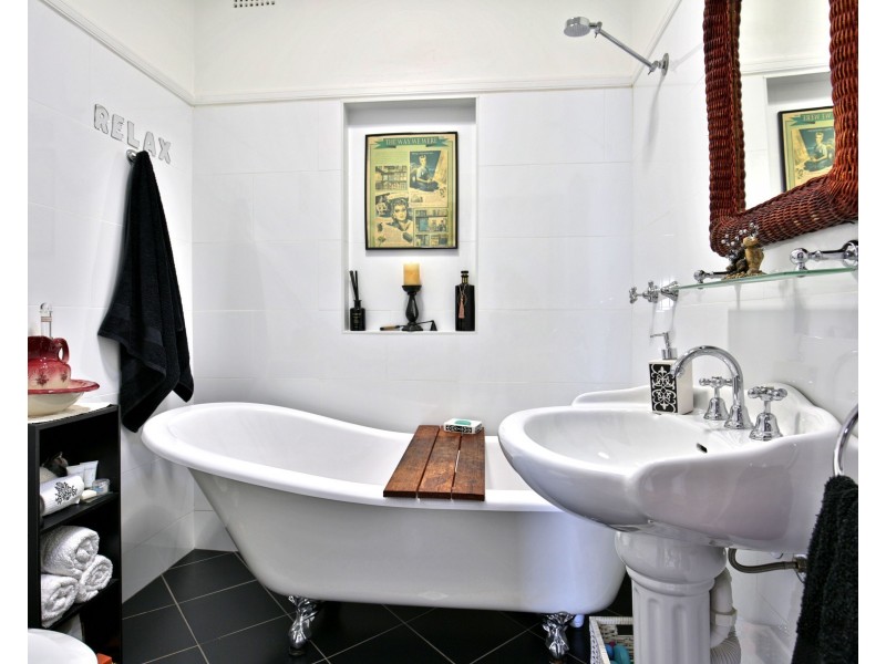 17 Karowa Street, Bomaderry NSW 2541