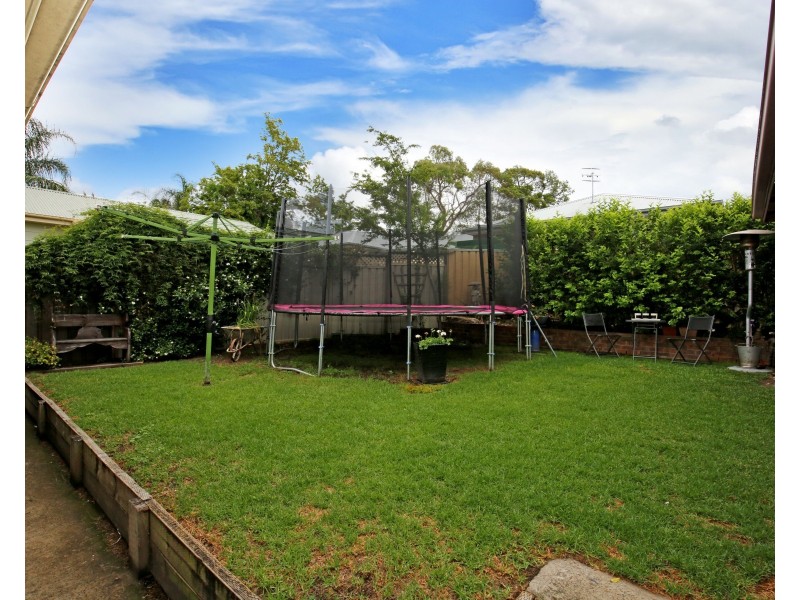 17 Karowa Street, Bomaderry NSW 2541