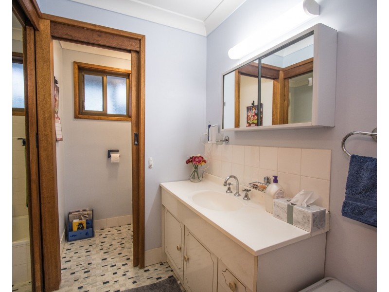 2 Central Avenue, South Nowra NSW 2541