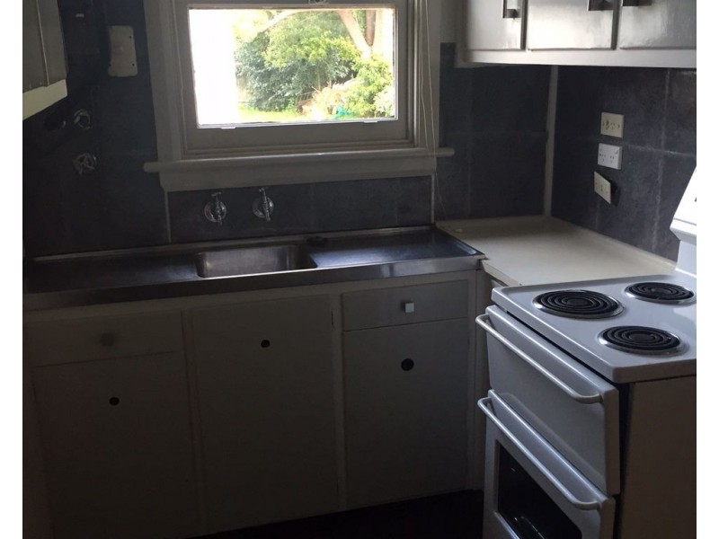 2/110 Douglas Street, Nowra NSW 2541