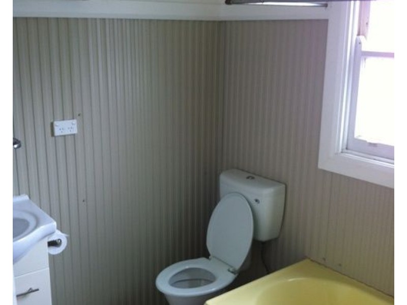 2/110 Douglas Street, Nowra NSW 2541