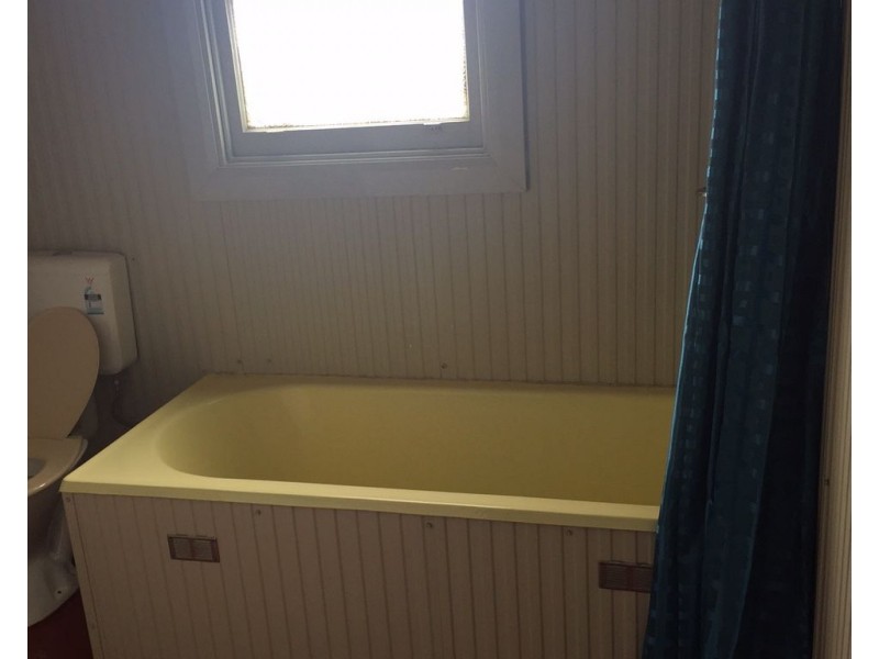 2/110 Douglas Street, Nowra NSW 2541