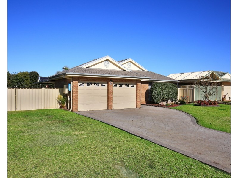 13 Golden Grove, Worrigee NSW 2540