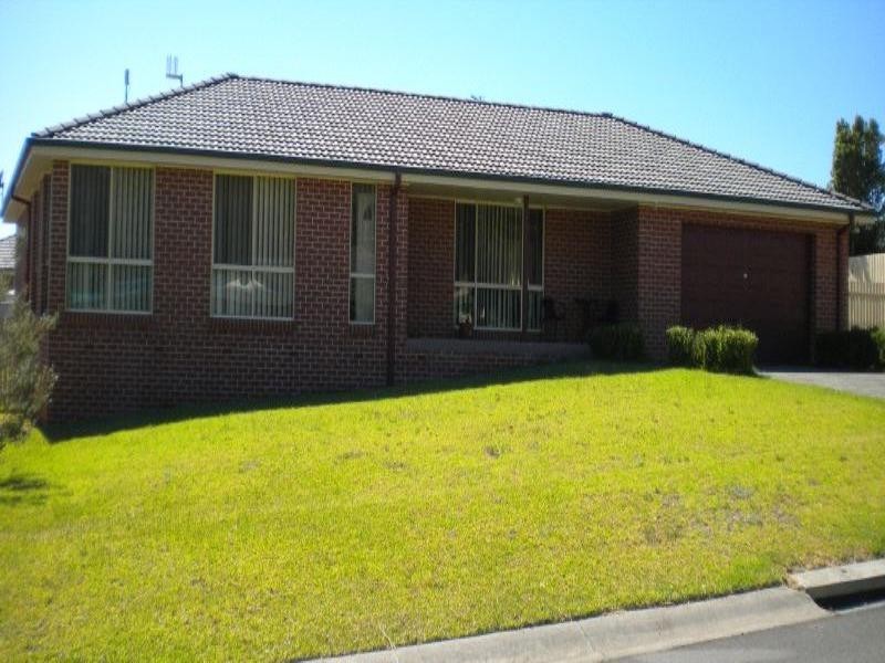 7 Freesia Crescent, Bomaderry NSW 2541