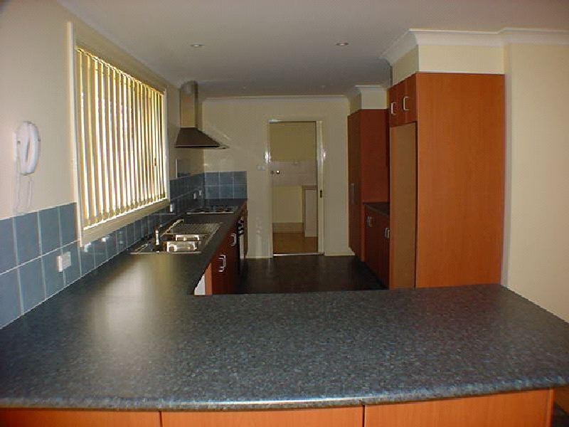 7 Freesia Crescent, Bomaderry NSW 2541