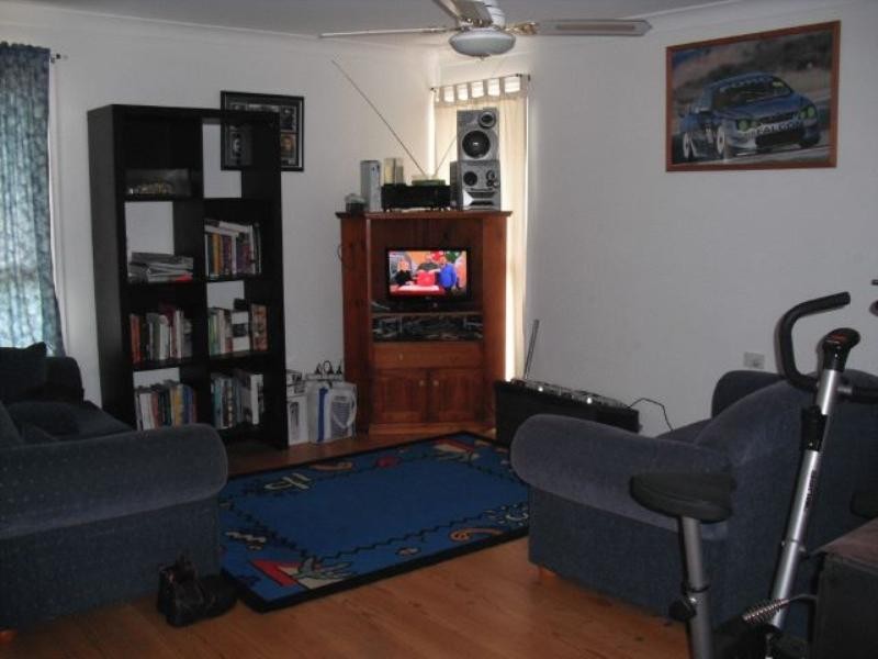 37 Sampson Crescent, Bomaderry NSW 2541