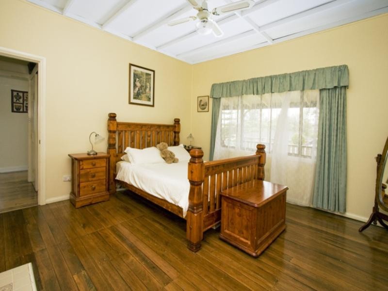 8 Seccombe Street, Nowra NSW 2541