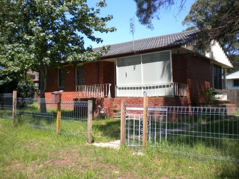 8 Queenborough Street, Nowra NSW 2541
