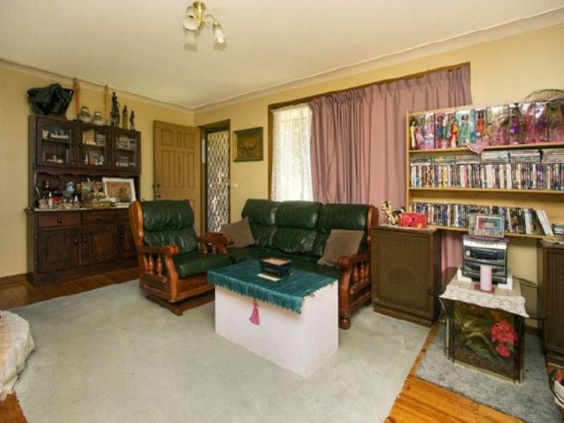 9 Alverstoke Close, Bomaderry NSW 2541