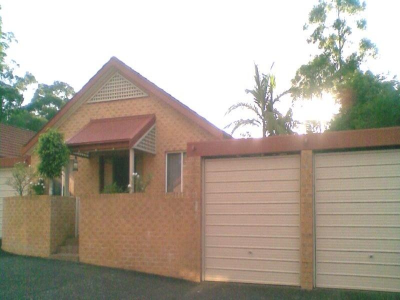 2/4 Carisbrook Close, Bomaderry NSW 2541