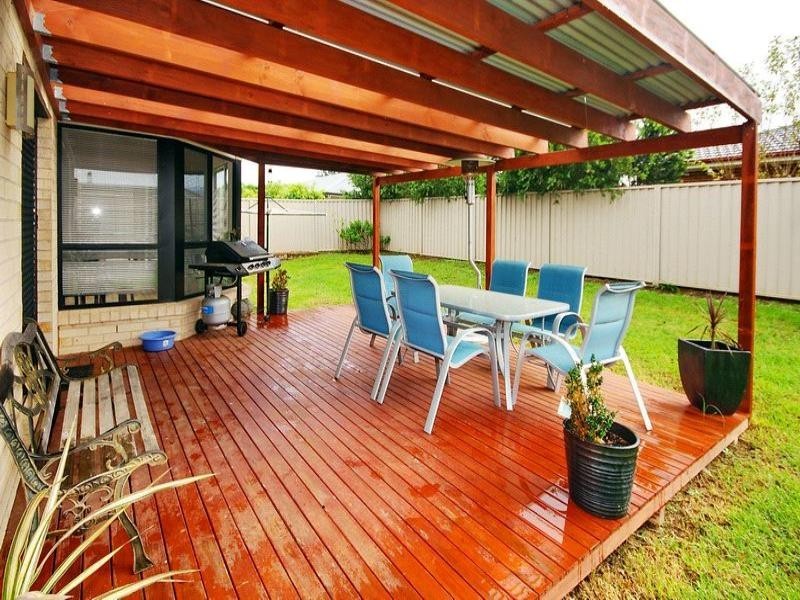 24 Emerald Drive, Meroo Meadow NSW 2540
