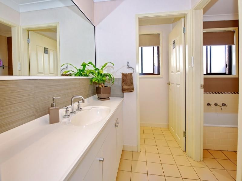 6 Coachwood Avenue, Worrigee NSW 2540