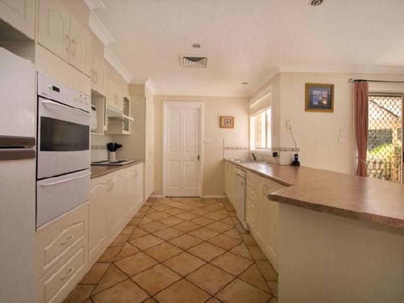 14 Magnolia Grove, Bomaderry NSW 2541