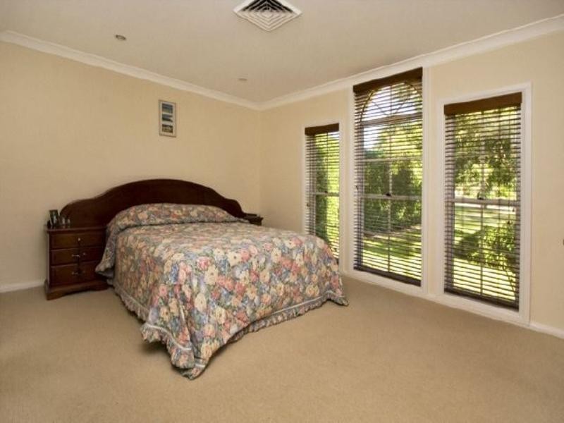 14 Magnolia Grove, Bomaderry NSW 2541