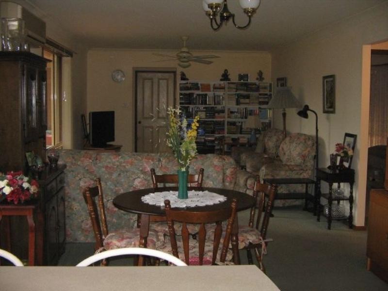 8/6 Regent Place, Bomaderry NSW 2541