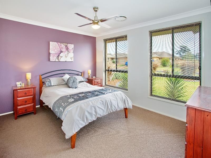 18 Golden Ash Close, Worrigee NSW 2540