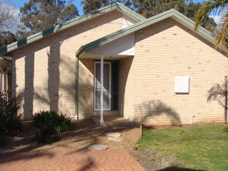 8/50 Hillcrest Avenue, Nowra NSW 2541